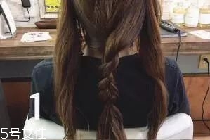 女生冬天長(zhǎng)發(fā)怎么編好看？長(zhǎng)發(fā)妹紙才懂得的痛