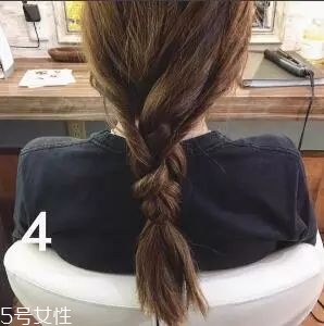 女生冬天長(zhǎng)發(fā)怎么編好看？長(zhǎng)發(fā)妹紙才懂得的痛