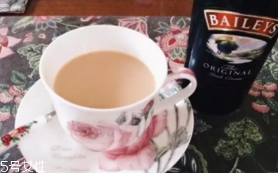 baileys是什么酒？大名鼎鼎的百利甜酒