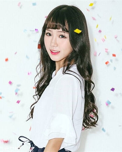 小個(gè)子女生適合什么發(fā)型？蓬松隨意效果