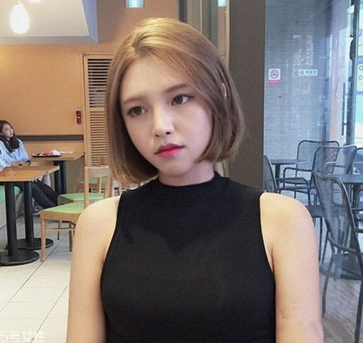 小個(gè)子女生適合什么發(fā)型？蓬松隨意效果