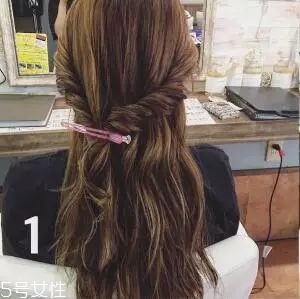 女生冬天長(zhǎng)發(fā)怎么編好看？長(zhǎng)發(fā)妹紙才懂得的痛