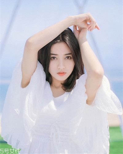 小個(gè)子女生適合什么發(fā)型？蓬松隨意效果