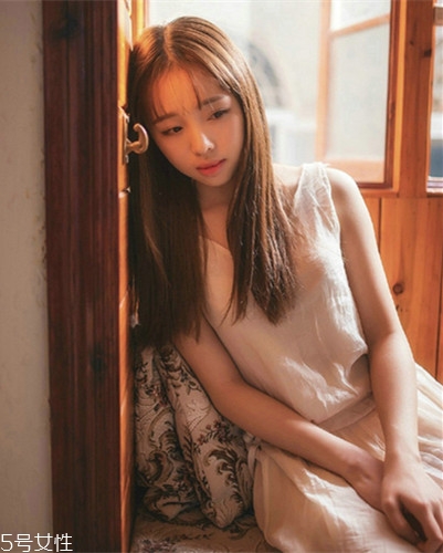 小個(gè)子女生適合什么發(fā)型？蓬松隨意效果
