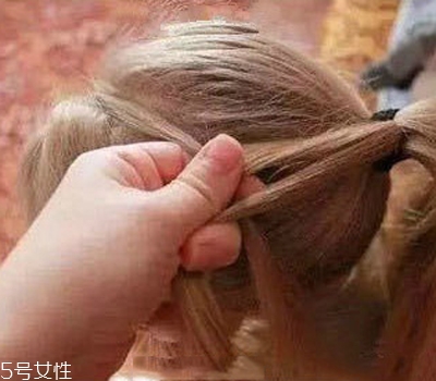 小女孩扎什么頭發(fā)好看？小公主發(fā)型大全