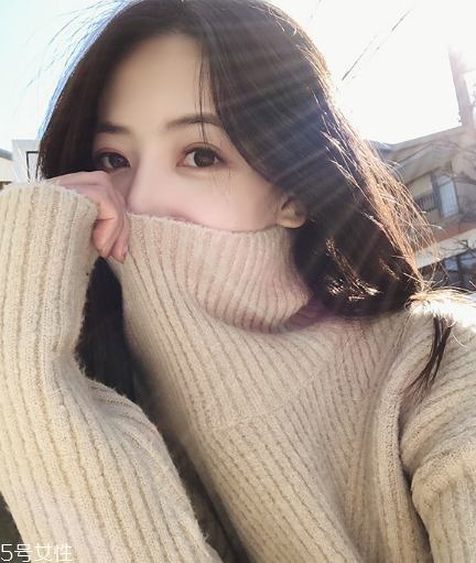 毛衣上面的土怎么去掉？這樣清洗就對(duì)了