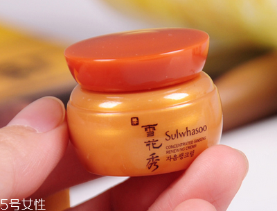 雪花秀彈力面霜和人參面霜哪個(gè)好？滋潤保濕一整天