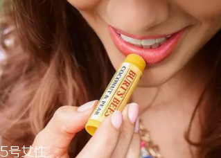 怎樣區(qū)分劣質(zhì)口紅？沒有備案千萬不要用