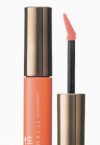 液體腮紅和粉狀腮紅哪個好？液體腮紅持久又自然