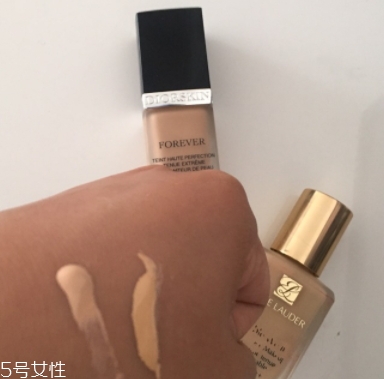雅詩蘭黛和dior迪奧粉底液哪個好？
