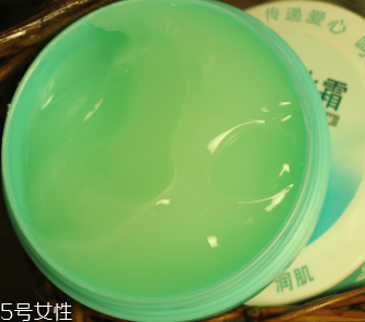 冬季臉部干燥如何補水？超便宜國貨補水神器