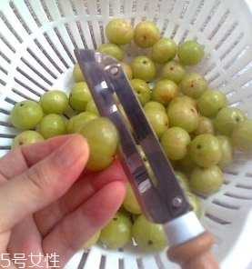 余甘子怎么吃？腌制風(fēng)味最佳