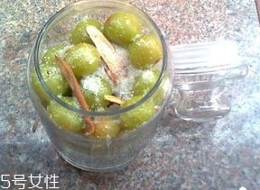 余甘子怎么吃？腌制風(fēng)味最佳