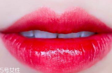 雅詩蘭黛口紅哪個(gè)色號(hào)最火？哪些最適合黃皮？