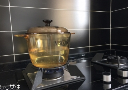 康寧鍋好用嗎？美食博主必備的一款廚具