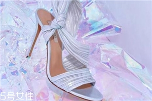 casadei鞋子多少錢？開啟你的奢華清單