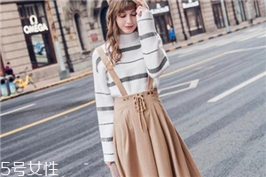背帶裙怎么搭配？凸顯你的少女心
