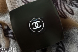 香奈兒四色眼影206試色 讓眼睛更立體 香奈兒四色眼影206試色 讓眼睛更立體