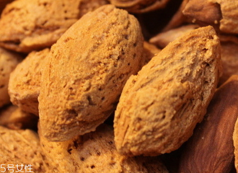 巴旦木可以空腹吃嗎 盡量飯后吃 巴旦木可以空腹吃嗎 盡量飯后吃