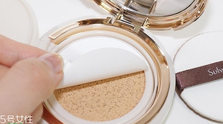 雪花秀櫻花氣墊色號怎么選？持久度數(shù)一數(shù)二