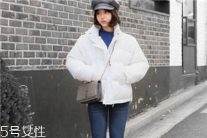 白色面包服配什么鞋？各種風(fēng)格隨意切換