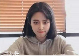 什么女孩適合不留劉海？圓臉妹子掀起劉海更適合你