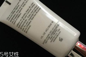 雅詩蘭黛防曬霜怎么樣？