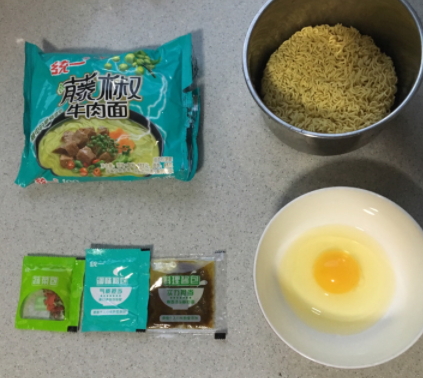 藤嬌牛肉面和藤椒牛肉面哪個(gè)好吃？統(tǒng)一和康師傅的對(duì)決