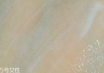 雅詩(shī)蘭黛乳液怎么樣？滋潤(rùn)保濕的秘密