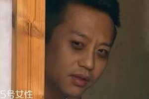 黑眼圈用什么眼霜好？多效護理型眼霜是首選
