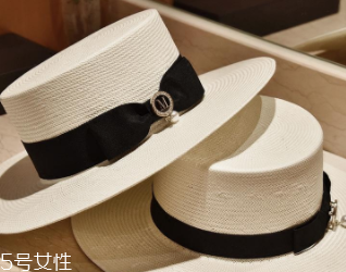 戴什么帽子顯臉小？寬檐帽讓臉看起來小