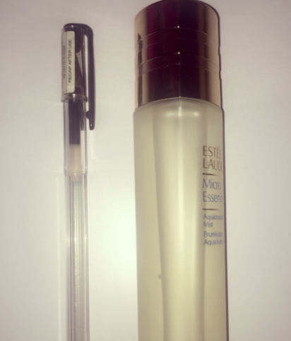 雅詩蘭黛微精華噴霧怎么用？