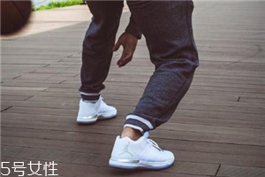 運(yùn)動(dòng)鞋網(wǎng)面發(fā)黃怎么辦？用牙膏輕松解決