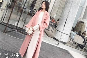 粉色外套怎么搭配？粉嫩少女系穿搭