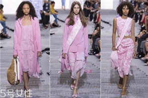 2018春季流行什么顏色衣服？帶你感受春季流行色