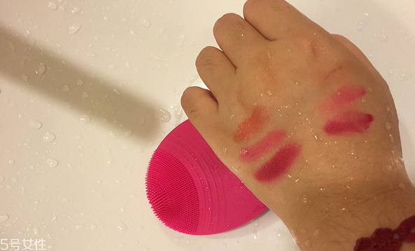 科萊麗和luna潔面儀對(duì)比區(qū)別 新一代洗臉神器 科萊麗和luna潔面儀對(duì)比區(qū)別 新一代洗臉神器