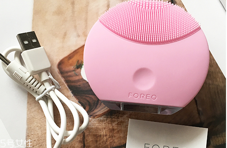 科萊麗和luna潔面儀對(duì)比區(qū)別 新一代洗臉神器 科萊麗和luna潔面儀對(duì)比區(qū)別 新一代洗臉神器