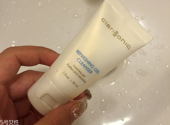 科萊麗和luna潔面儀對(duì)比區(qū)別 新一代洗臉神器 科萊麗和luna潔面儀對(duì)比區(qū)別 新一代洗臉神器