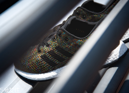 運動鞋后跟磨腳怎么辦？教你四招解決問題