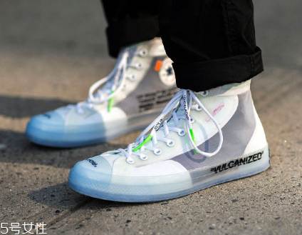 運動鞋腳面緊怎么處理？千萬不要勉強穿