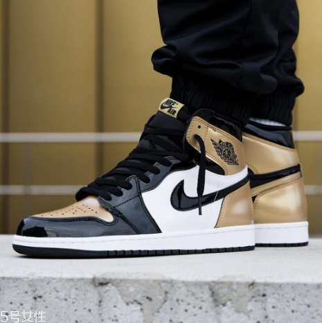 運(yùn)動鞋染色了怎么辦？運(yùn)動鞋染色這樣清理