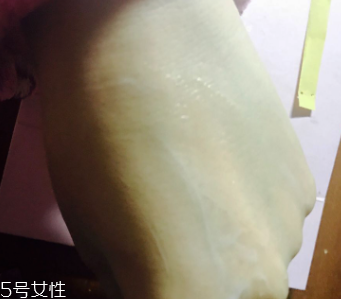 悅詩風(fēng)吟乳液為什么搓泥？吸收度一般