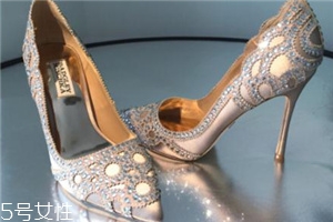 badgley mischka是哪個(gè)國(guó)家的牌子？超級(jí)貌美的小眾婚鞋
