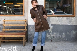 羊羔絨外套配什么褲子？讓你開春美個夠
