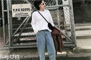 牛仔褲要翻過來洗嗎？翻過來洗可以減少褪色