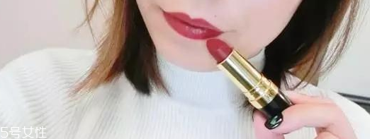 露華濃黑管口紅怎么樣？4種質(zhì)地全試色