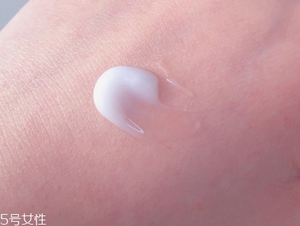 freeplus芙麗芳絲面霜怎么用？