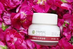 法蘭琳卡面霜多少錢？談?wù)勎业氖褂眯牡?><p><strong>法蘭琳卡面霜多少錢？談?wù)勎业氖褂眯牡?/strong></p></a></li> </ul>
</div>
<div   id=