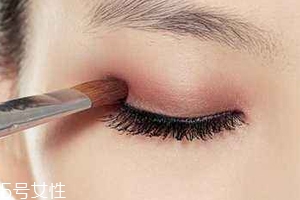 眉粉可以當眼影粉用嗎？完全可以