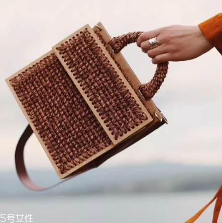 0711是什么牌子？純手工編織包包的經典